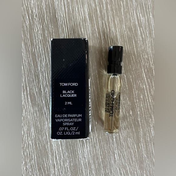 Tom Ford Black Lacquer EAU De Parfum Spray Mini Travel 2ml / .07 oz Unisex - Picture 1 of 7